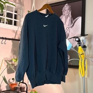 Nike Crewneck Sweatshirt Oversized Comfy Pullover Athleisure Casual Top‎